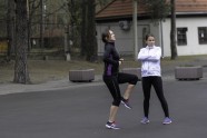 Sieviešu skrējiena āra treniņš