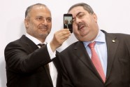 Hoshyar Zebari (Minister of Foreign Affairs of Iraq) poses with colleague from UAE