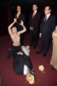'Femen' aktīviste sadur vaska Putinu - 2