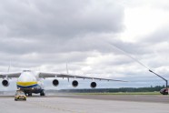 Rīgā nolaižas pasaulē lielākā lidmašīna An-225 Mriya - 59