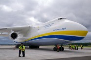 Rīgā nolaižas pasaulē lielākā lidmašīna An-225 Mriya - 71