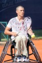 Ratiņkrēsla tenisistu paraugspēle Jūrmalas kortos
