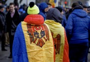 Moldovas karogs, Moldova, Chisinau, Protest rally in Chisinau demanding early parliamentary election