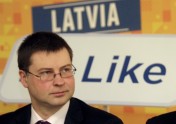 Dombrovskis kļūst par premjeru - rekordistu