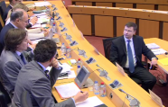 EP deputāti izjautā Dombrovski - 2