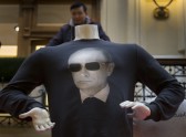 Maskavā apģērbus apmaina pret krekliem ar Putina attēliem - 6