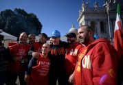 Romā vairāk nekā miljons cilvēku protestē - 8