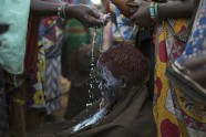 Meiteņu apgraizīšanas ceremonija Kenijā  - 6