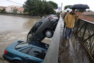 Francijā izceļas milzīgi plūdi