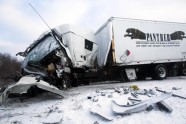 Mičigānā sniegputeņa dēļ vērienīgā avārijā cieš 193 automašīnas - 5