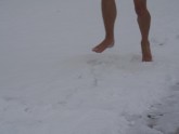 Latvijas skrējējs uzlabo Ginesa pasaules rekordu 5 km skriešanā basām kājām pa sniegu - 6
