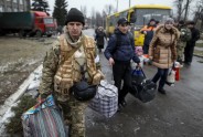 No Debaļceves evakuē iedzīvotājus 