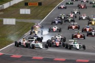 Miks Šūmahers uzvar ADAC Formel4 pirmajā posmā 2015 - 12