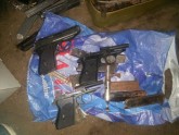 Policija atsavina nelegālo kaujas ieroču krājumus - 12