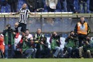 "Juventus"  triumfē Itālijas A sērijas futbola čempionātā - 2