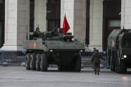 Krievijas jaunākā militārā tehnika parādes mēģinājumā Maskavā - 9