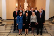 Premjere tiekas ar Latvijas un citu Eiropas valstu bijušajiem valstu un valdību vadītājiem - 12