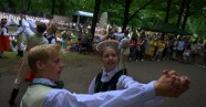 Pirmā Latvijas skolu jaunatnes dziesmu un deju svētku diena - 28