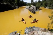 Kolorādo štatā notekūdeņi iekrāso upi dzeltenu  - 2