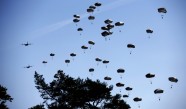NATO gaisa desanta mācības 'Swift Response' - 2