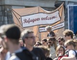 Simtiem vāciešu Drēzdenē pauž atbalstu bēgļu uzņemšanai - 5