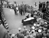 Japānas padošanās akta parakstīšanas ceremonija