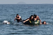 Migranti laivās ierodas Kosas salā - 19