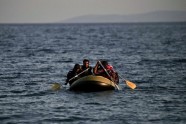 Migranti laivās ierodas Kosas salā - 24