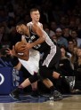 Porzinģis 'Knicks' spēlē pret 'Spurs' - 4