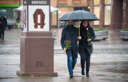 Latvijas 97. jubileja: ziedu nolikšana pie Brīvības pieminekļa - 85