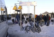 Migranti ar velosipēdiem uz Krievijas-Norvēģijas robežas - 17