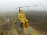 Milzīga Mao Dzeduna statuja Ķīnā - 8