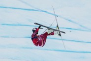 Sirdi stindzinoši kritieni kalnu slēpošanas sacensībās Kicbīlē - 4