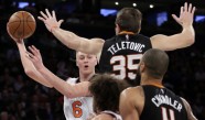 'Knicks' sagrauj 'Suns' un pārtrauc četru zaudējumu sēriju - 10