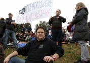 Romā miljoni protestē pret geju laulībām - 6