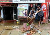 Plūdi un zemes nogruvumi Šrilankā - 6