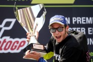Rossi uzvar "MotoGP" posmā Katalonijā - 1