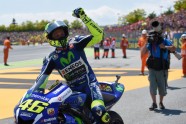 Rossi uzvar "MotoGP" posmā Katalonijā - 6