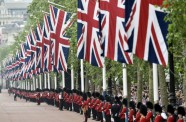 Karalienes Elizabetes II jubilejas Krāsu maršs Londonā