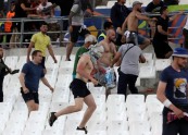  EURO 2016: Krievu fanu nekārtības Velodrome stadionā Marseļā - 3