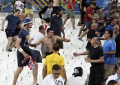  EURO 2016: Krievu fanu nekārtības Velodrome stadionā Marseļā - 5