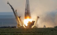 Kosmosa kuģis 'Sojuz' dodas uz SKS - 12