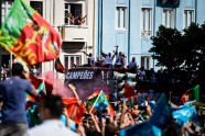 Portugālieši sagaida savu futbola valstsvienību – EURO 2016 čempionus - 3