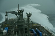 Kuģis vētrā Indijas okeānā