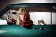 Pasaulē nīgrākais kaķis fotografējas ‘Opel’ kalendāram - 7