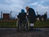 ratiņkrēsls invaliditāte šķēršļi