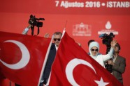 Erdogana atbalstītāju mītiņš Turcijā