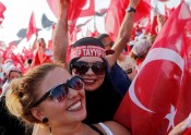 Erdogana atbalstītāju mītiņš Turcijā - 4