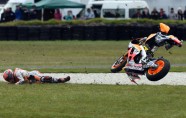 "MotoGP" Austrālijas posms: Marks Markess piedzīvo kritienu - 7