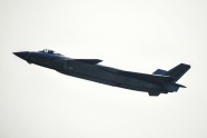 Ķīnas iznīcinātājs J-20 - 7